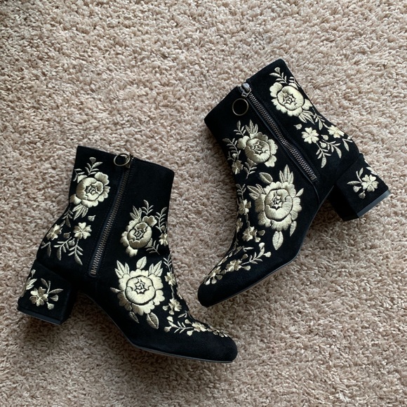 Johnny Was Shoes - Johnny Was Retro Metallic Suede Embroidered Boots